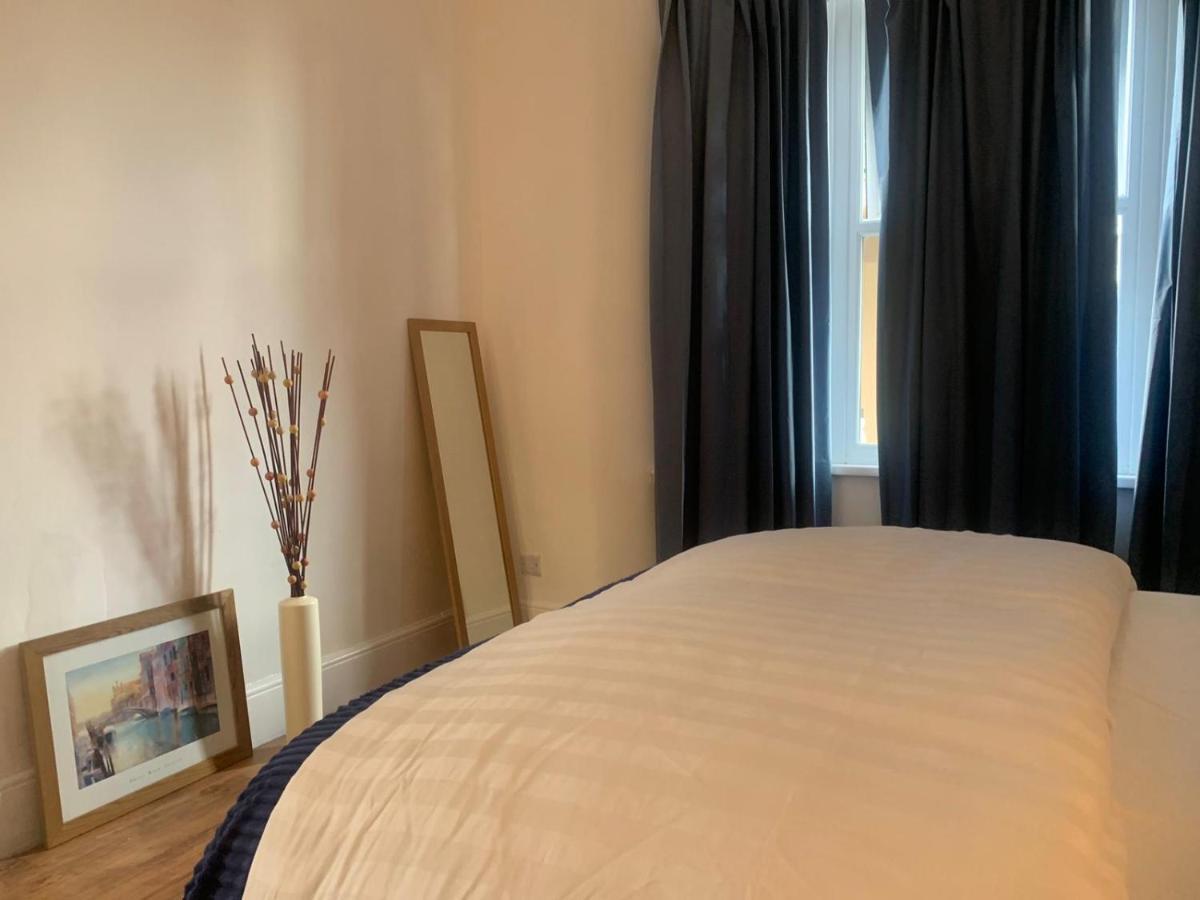 Park View Homestay Barking  Bagian luar foto